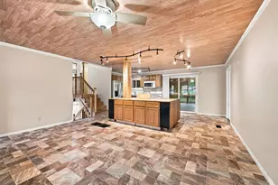 415 Maple Dr, Morris, IL 60450 - Photo 6