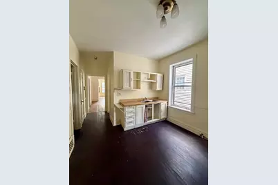1738 W Byron Street, Chicago, IL 60613 - Photo 8