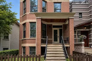1738 W Byron St, Chicago, IL 60613 - Photo 1