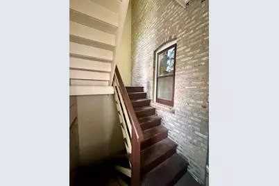 1738 W Byron Street, Chicago, IL 60613 - Photo 18