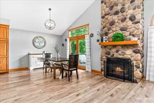 1337 Mabel Ln, Lake Holiday, IL 60548 - Photo 8