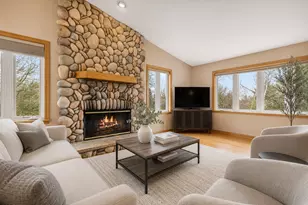 12738 W 27th Pl, Beach Park, IL 60099 - Photo 2
