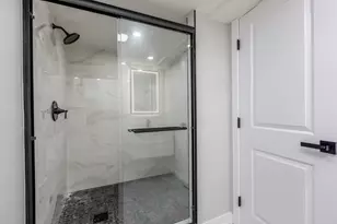 8500 Lawndale Ave, Skokie, IL 60076 - Photo 34