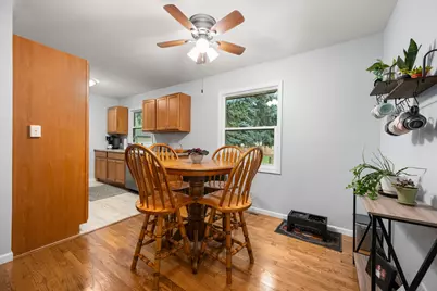 736 Carlson Street, Sycamore, IL 60178 - Photo 8