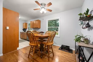 736 Carlson St, Sycamore, IL 60178 - Photo 8