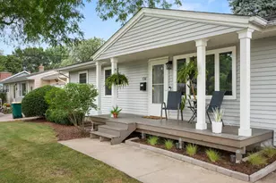 736 Carlson St, Sycamore, IL 60178 - Photo 2