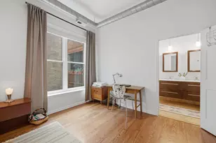 1048 W Foster Ave, Chicago, IL 60640 - Photo 16