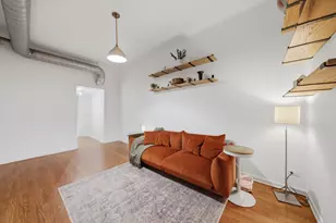 1048 W Foster Ave, Chicago, IL 60640 - Photo 12
