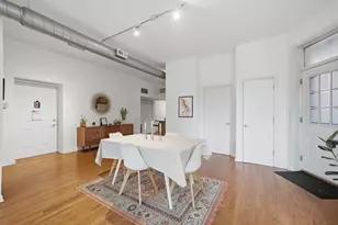 1048 W Foster Ave, Chicago, IL 60640 - Photo 6