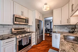 1037 Loughborough Ct, Wheaton, IL 60187 - Photo 4