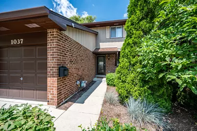 1037 Loughborough Court #1037, Wheaton, IL 60187 - Photo 2