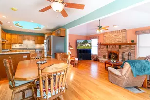 2470 Benton St, Palatine, IL 60067 - Photo 16