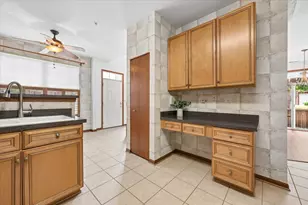 2351 Crystal Rd, Northbrook, IL 60062 - Photo 10