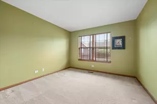 2351 Crystal Rd, Northbrook, IL 60062 - Photo 18