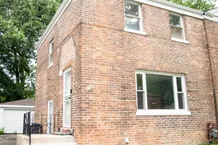 9737 S Merrill Ave, Chicago, IL 60617 - Photo 2