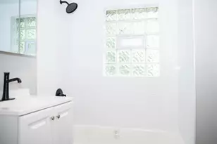 9737 S Merrill Ave, Chicago, IL 60617 - Photo 12