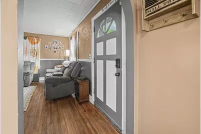 829 S Locust Street, Pontiac, IL 61764 - Photo 2