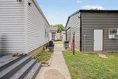 829 S Locust Street, Pontiac, IL 61764 - Photo 46