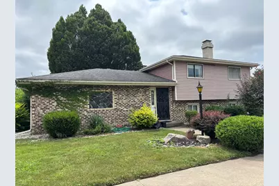 18506 Clyde Avenue, Lansing, IL 60438 - Photo 1
