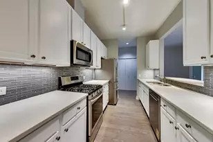 550 W Fulton St, Chicago, IL 60661 - Photo 12