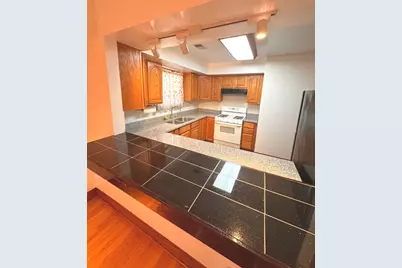 1942 W Melrose Street, Chicago, IL 60657 - Photo 8