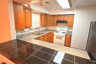 1942 W Melrose St, Chicago, IL 60657 - Photo 8