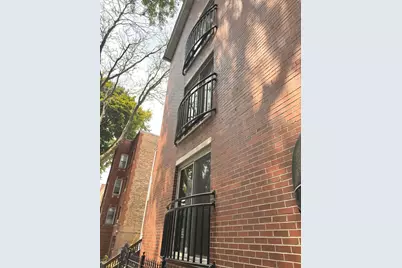 1942 W Melrose Street, Chicago, IL 60657 - Photo 2