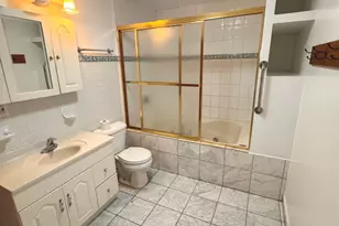 1942 W Melrose St, Chicago, IL 60657 - Photo 16