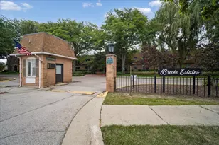 1220 Park Ave W, Highland Park, IL 60035 - Photo 2