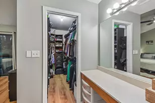 7353 Canterbury Pl, Downers Grove, IL 60516 - Photo 14