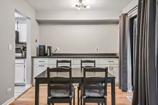 7353 Canterbury Pl, Downers Grove, IL 60516 - Photo 6