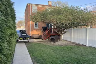 1748 Orchard St, Des Plaines, IL 60018 - Photo 1