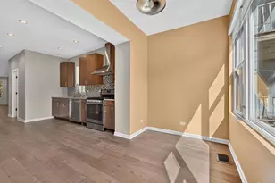 1507 W Hollywood Ave, Chicago, IL 60660 - Photo 10