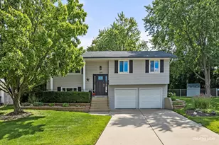 1129 Patricia Ct, Schaumburg, IL 60193 - Photo 1