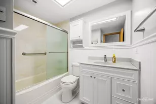 1129 Patricia Ct, Schaumburg, IL 60193 - Photo 16