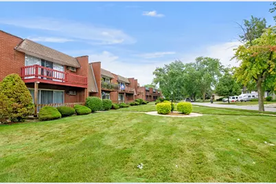 539 N Pleasant Drive #2C, Glenwood, IL 60425 - Photo 2