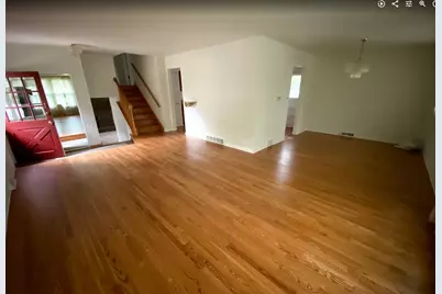1016 E Rockwell Street, Arlington Heights, IL 60005 - Photo 2