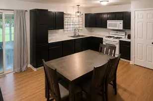 1404 E 20th St, Sterling, IL 61081 - Photo 2