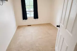 1404 E 20th St, Sterling, IL 61081 - Photo 8