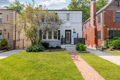 9146 S Oakley Avenue, Chicago, IL 60643 - Photo 1