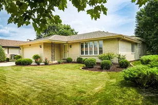 7453 Cashew Dr, Orland Park, IL 60462 - Photo 1