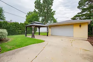 711 Schiller St, Itasca, IL 60143 - Photo 20