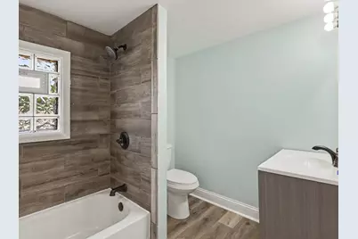 10004 S Torrence Avenue, Chicago, IL 60617 - Photo 8