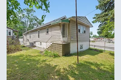 10004 S Torrence Avenue, Chicago, IL 60617 - Photo 1