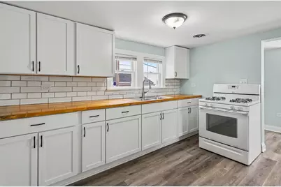 10004 S Torrence Avenue, Chicago, IL 60617 - Photo 4