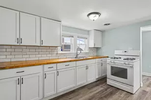 10004 S Torrence Ave, Chicago, IL 60617 - Photo 4