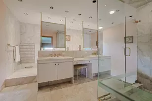 9 Camelot Dr, Oak Brook, IL 60523 - Photo 18