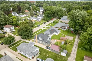 1247 W Logan St, Freeport, IL 61032 - Photo 30