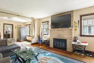 1247 W Logan St, Freeport, IL 61032 - Photo 6