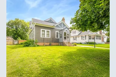 1247 W Logan Street, Freeport, IL 61032 - Photo 2
